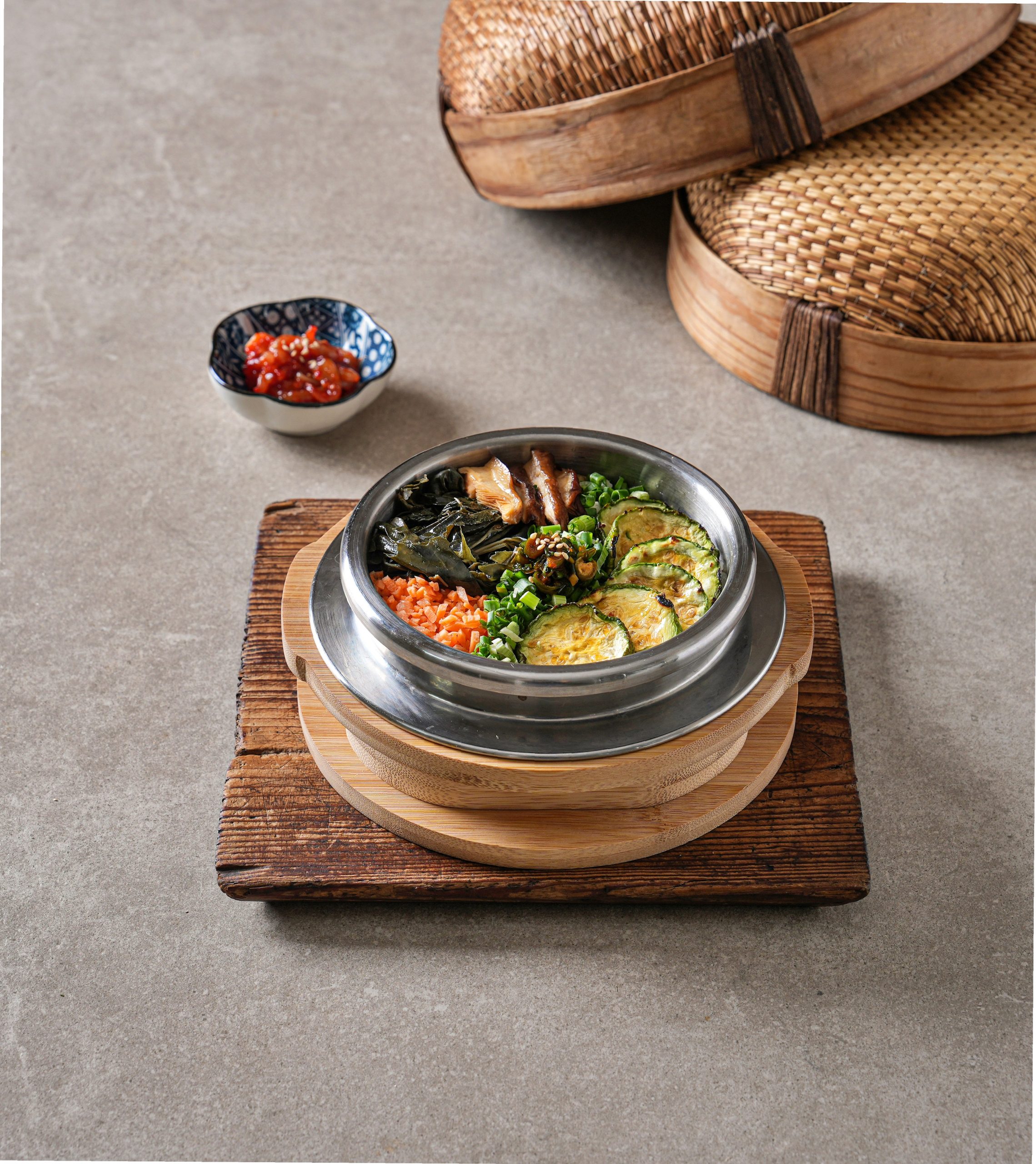 한식 솥밥 조리